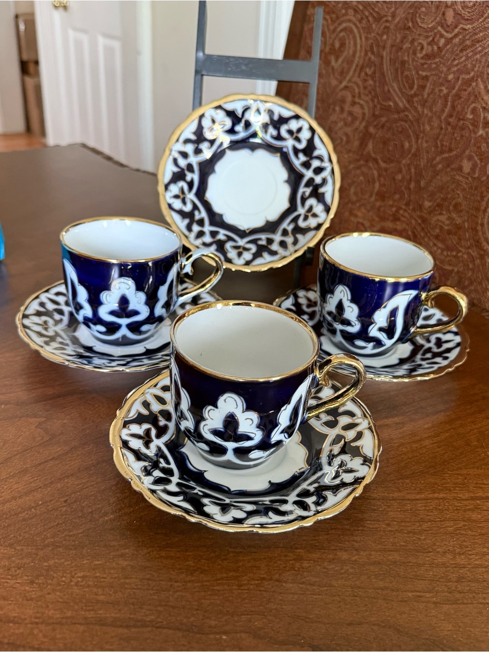 Vintage Uzbekistan Paxtagul / Cotton Pattern 7pc (3 Cups & 4 Saucers) Set